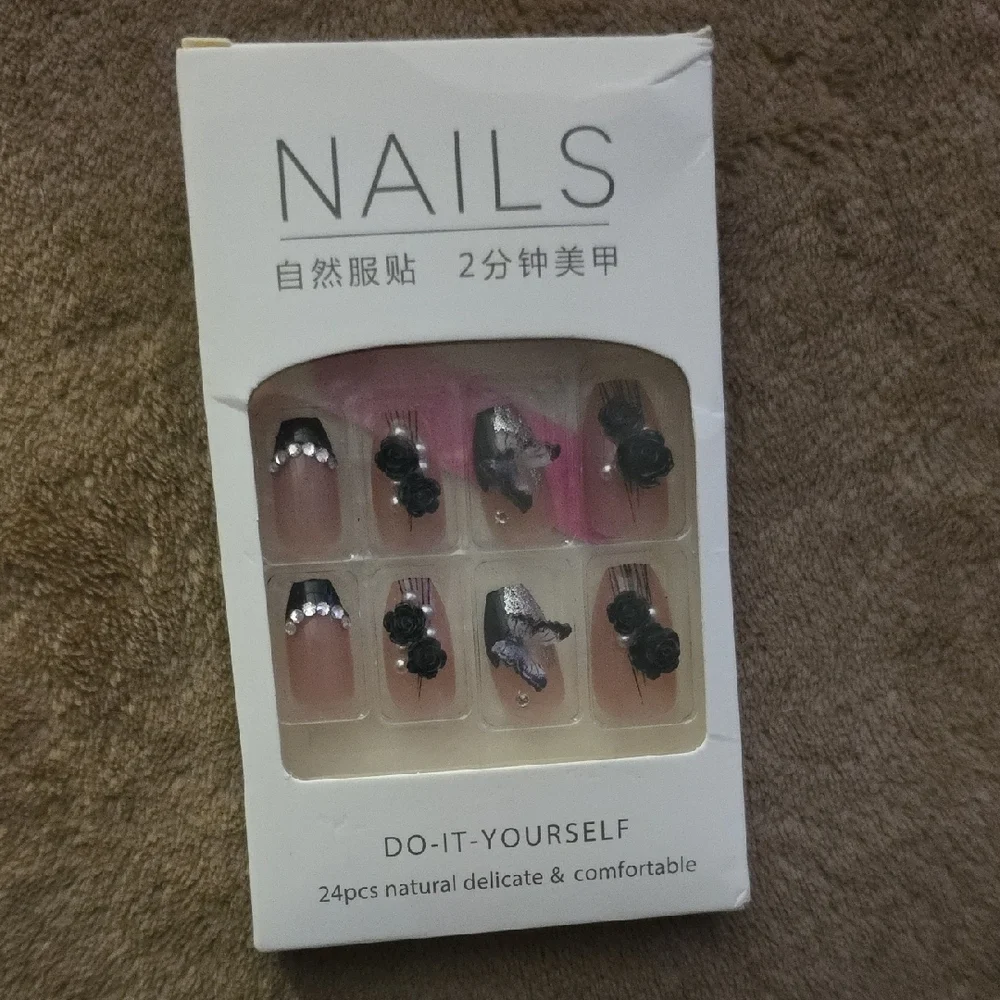 🔥5 For $40 NWT Press On Nail Set